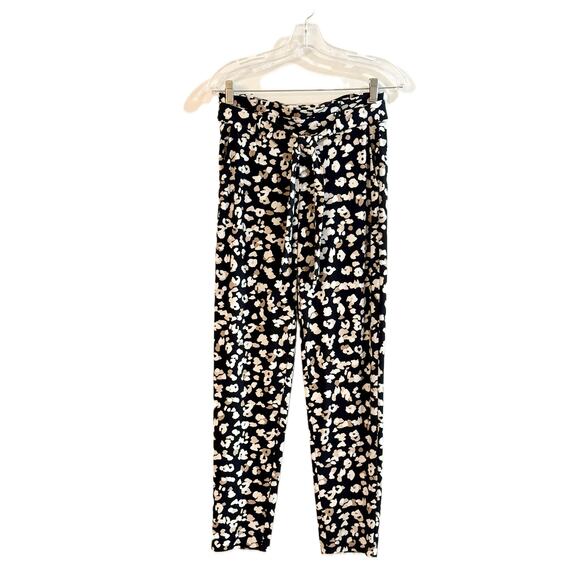 WHBM Matte Jersey Animal Confetti Black Tapered Ankle Pants Size XS Long 🤍🖤🤎 - Picture 6 of 16
